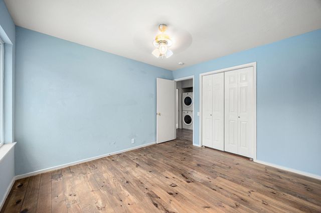 241 Litchfield Lane, Houston, TX 77024