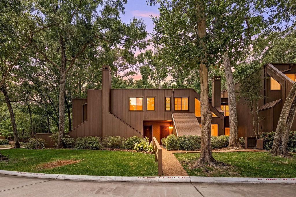 241 Litchfield Lane, Houston, TX 77024