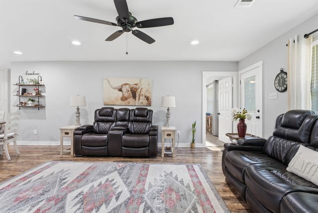 1431 CR 4146, Overton, TX 75684