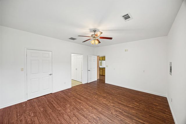 311 Pine Forest Drive, Crosby, TX 77532