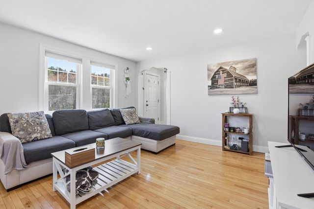 145 Boylston Cir, Shrewsbury, MA 01545