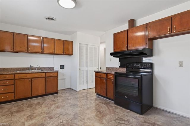 3052 Belle Haven DR, Virginia Beach, VA 23452