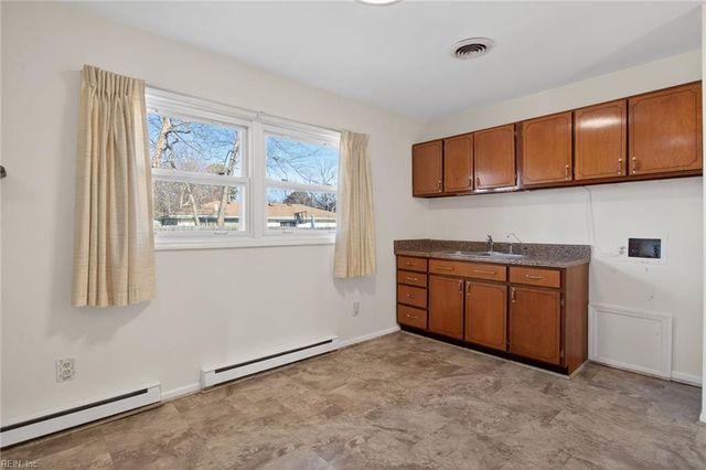 3052 Belle Haven DR, Virginia Beach, VA 23452