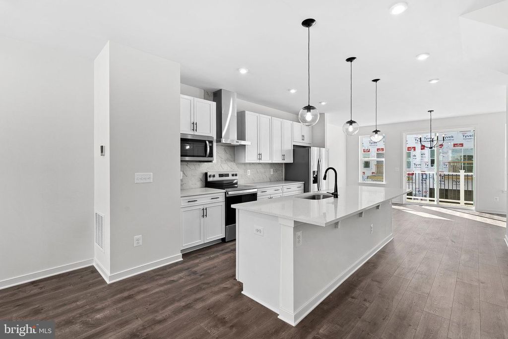 17990 ALICIA AVE, Dumfries, VA 22026