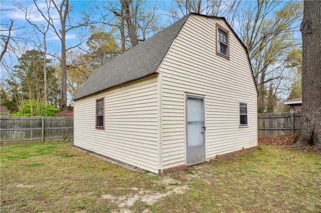 877 Lacon DR, Newport News, VA 23608