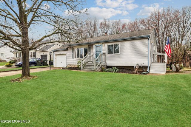 42 Parkview Drive, Hazlet, NJ 07730