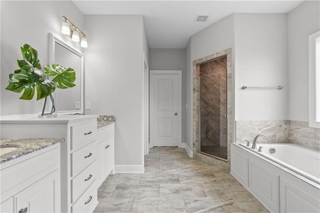 2634 River Trail Road, Lee's Summit, MO 64082