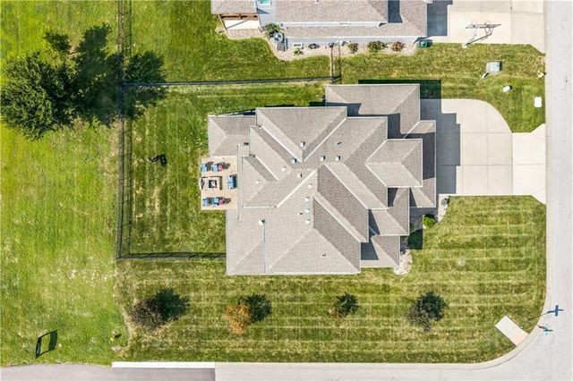 2634 River Trail Road, Lee's Summit, MO 64082