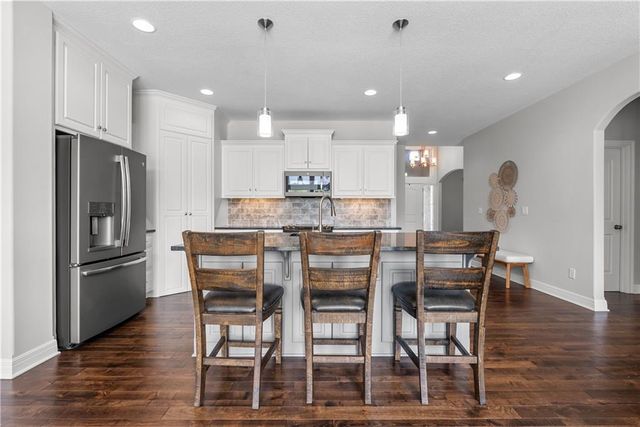 2634 River Trail Road, Lee's Summit, MO 64082