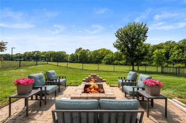 2634 River Trail Road, Lee's Summit, MO 64082