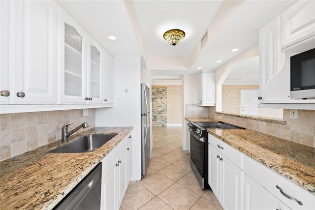 2701 N Ocean Boulevard 15C, Fort Lauderdale, FL 33308