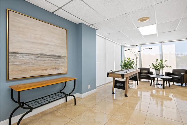 2701 N Ocean Boulevard 15C, Fort Lauderdale, FL 33308