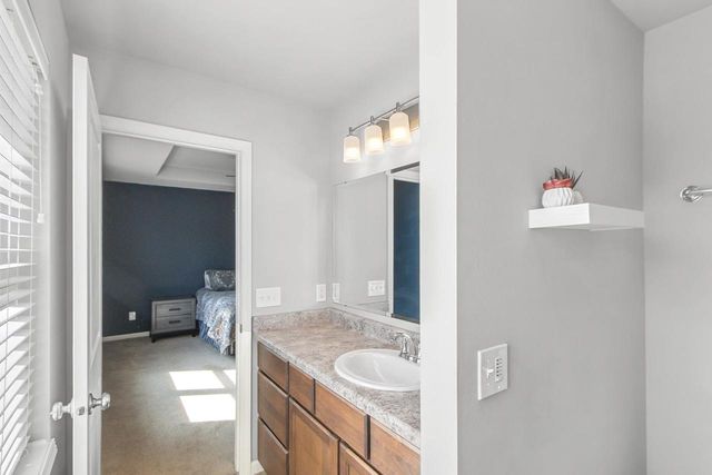 214 Breezy Grass Way, Madison, WI 53718