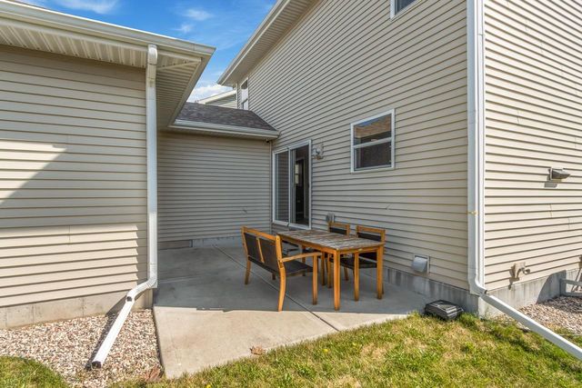 214 Breezy Grass Way, Madison, WI 53718