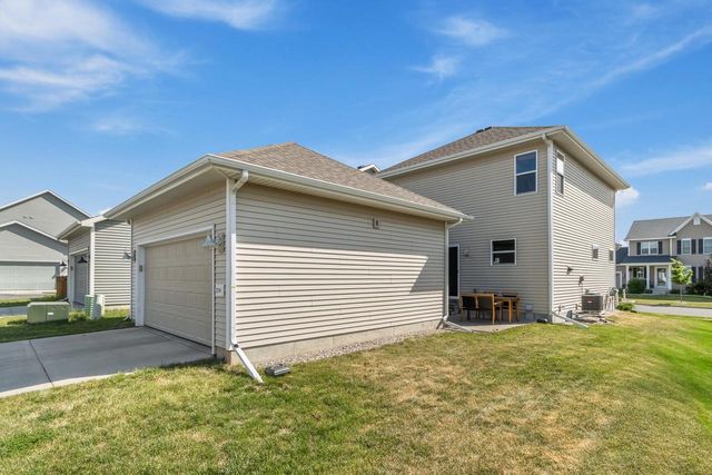 214 Breezy Grass Way, Madison, WI 53718