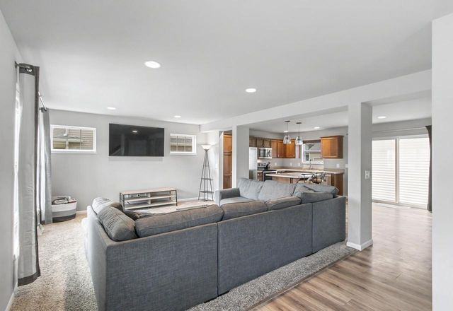 214 Breezy Grass Way, Madison, WI 53718