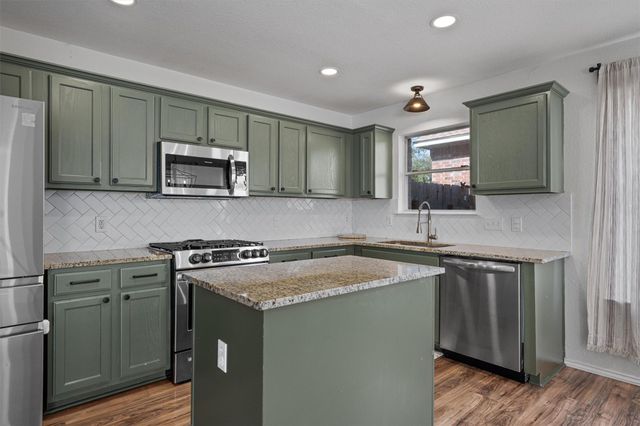 663 Reggie Jackson TRL, Round Rock, TX 78665