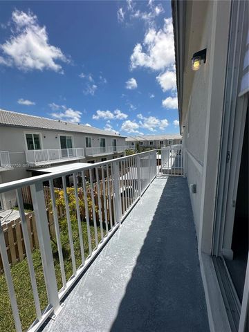643 SE 15th St, Homestead, FL 33034