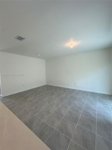 643 SE 15th St, Homestead, FL 33034