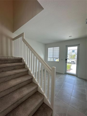 643 SE 15th St, Homestead, FL 33034