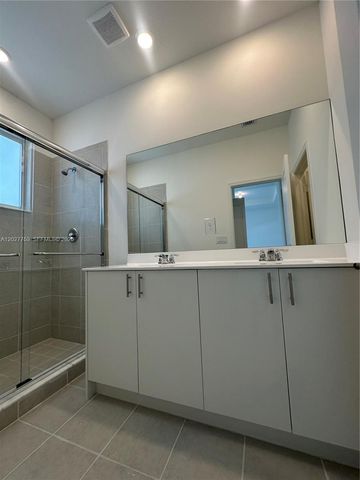 643 SE 15th St, Homestead, FL 33034