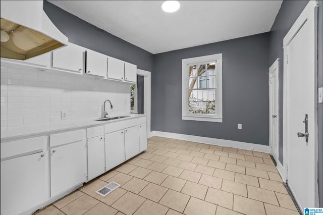 963 W 3RD STREET, Birmingham, AL 35204