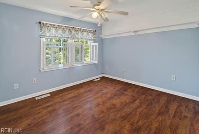 2 Miles Cary MEWS, Hampton, VA 23669
