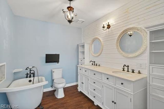 2 Miles Cary MEWS, Hampton, VA 23669