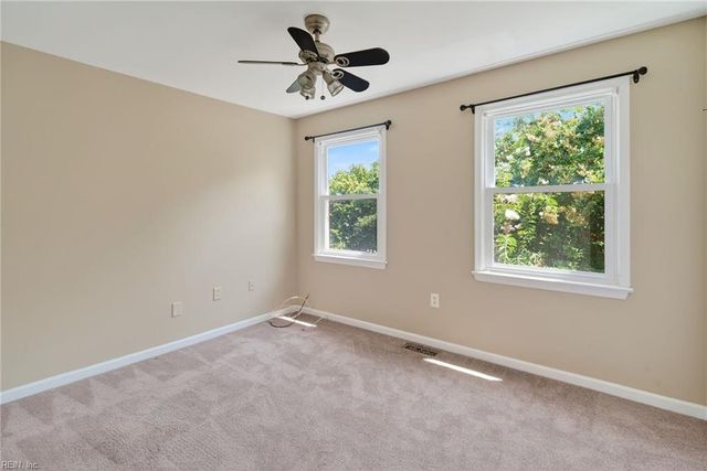 2 Miles Cary MEWS, Hampton, VA 23669