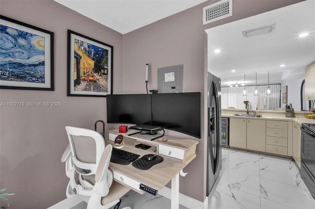 4429 SW 70th Ter, Davie, FL 33314