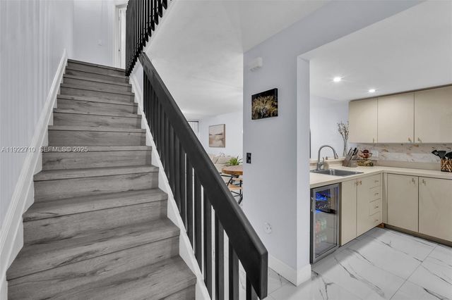 4429 SW 70th Ter, Davie, FL 33314