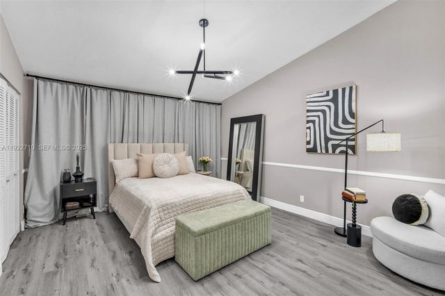 4429 SW 70th Ter, Davie, FL 33314