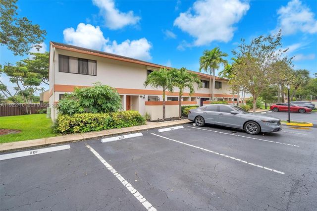 4429 SW 70th Ter, Davie, FL 33314