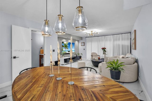 4429 SW 70th Ter, Davie, FL 33314