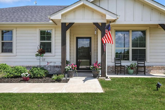2407 County Road 4010, Decatur, TX 76234