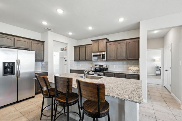 2407 County Road 4010, Decatur, TX 76234