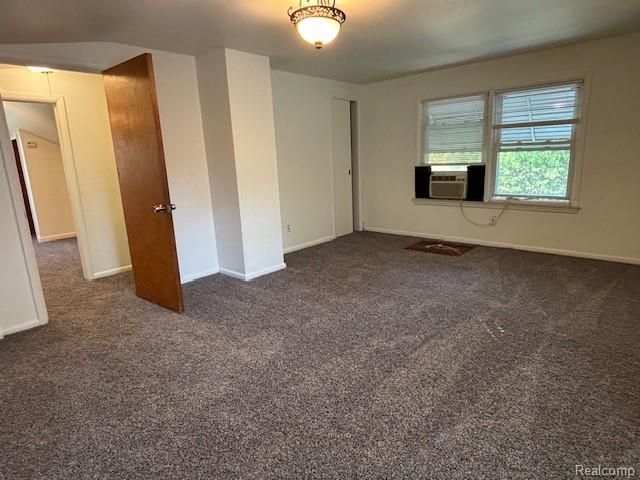 19498 Brady, Redford, MI 48240