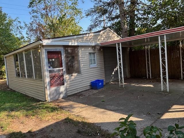 19498 Brady, Redford, MI 48240