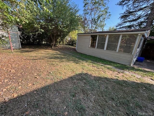 19498 Brady, Redford, MI 48240