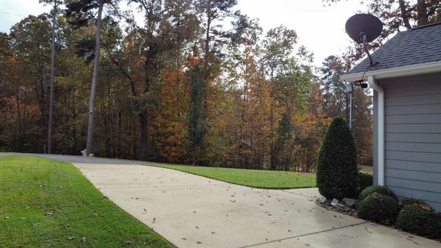 120 CHVAL DR, Counce, TN 38326