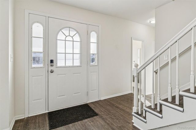 39735 Bonnie Court, Clinton Charter Township, MI 48038