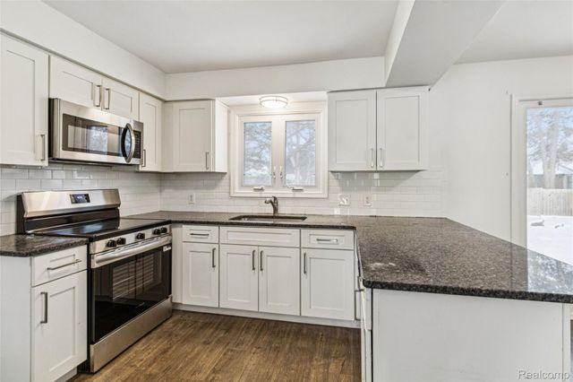 39735 Bonnie Court, Clinton Charter Township, MI 48038