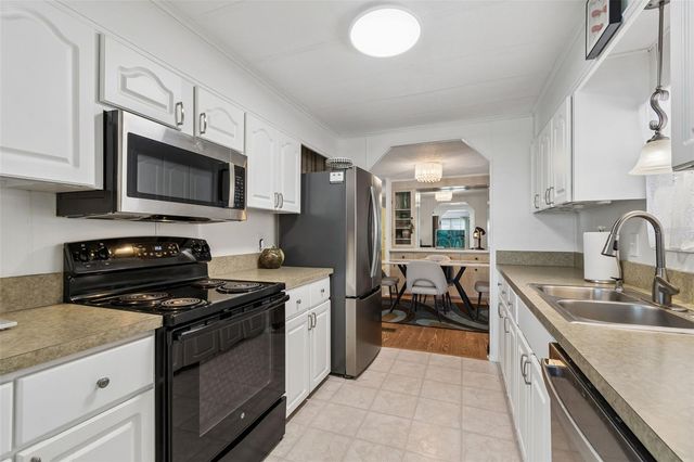 133 CEDAR DRIVE, Palm Harbor, FL 34684