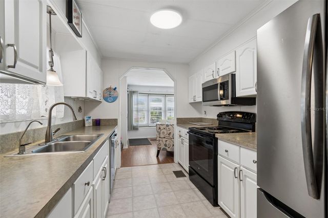 133 CEDAR DRIVE, Palm Harbor, FL 34684