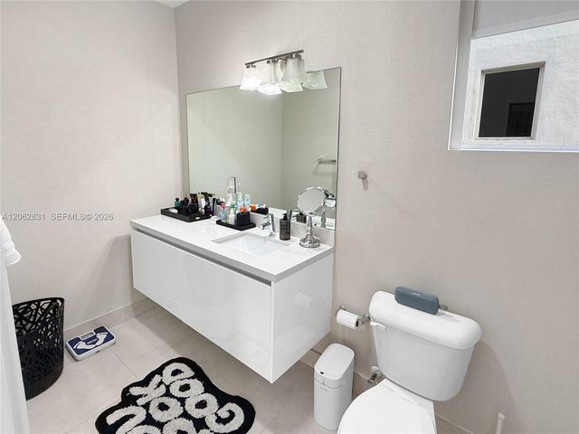 7447 NW 97th Ct, Doral, FL 33178