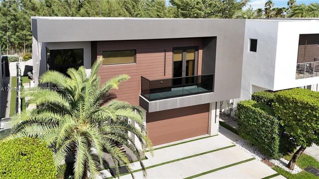 7447 NW 97th Ct, Doral, FL 33178