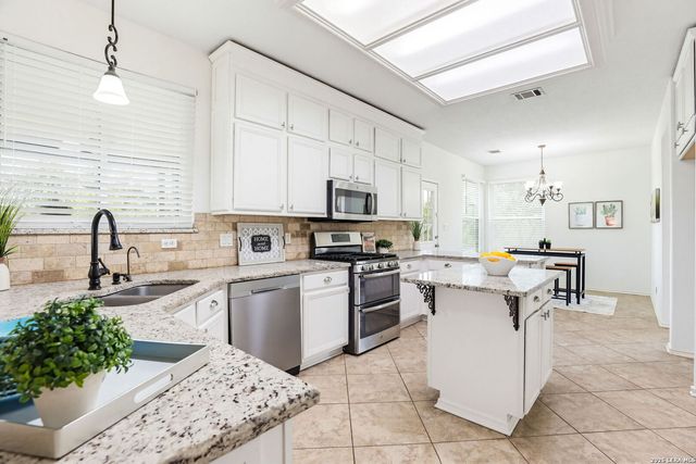 22422 Sierra Blanca, San Antonio, TX 78259