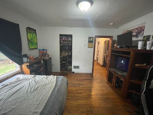 828 S Glenn Avenue, Springfield, MO 65802