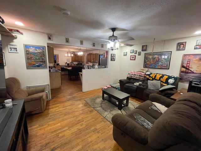 828 S Glenn Avenue, Springfield, MO 65802