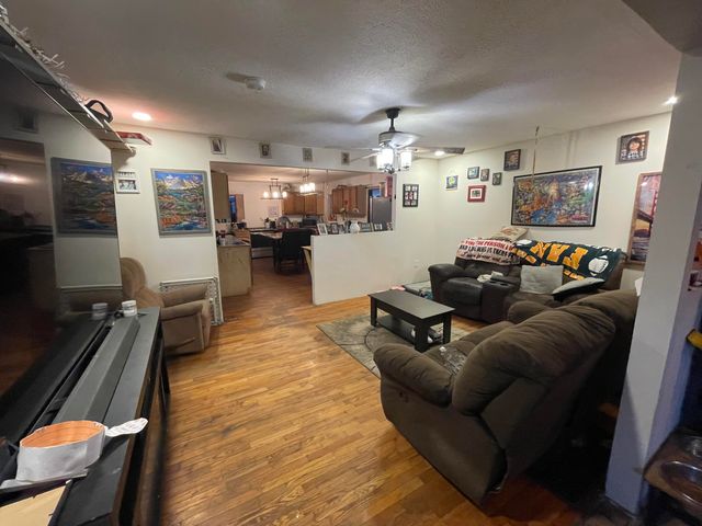 828 S Glenn Avenue, Springfield, MO 65802